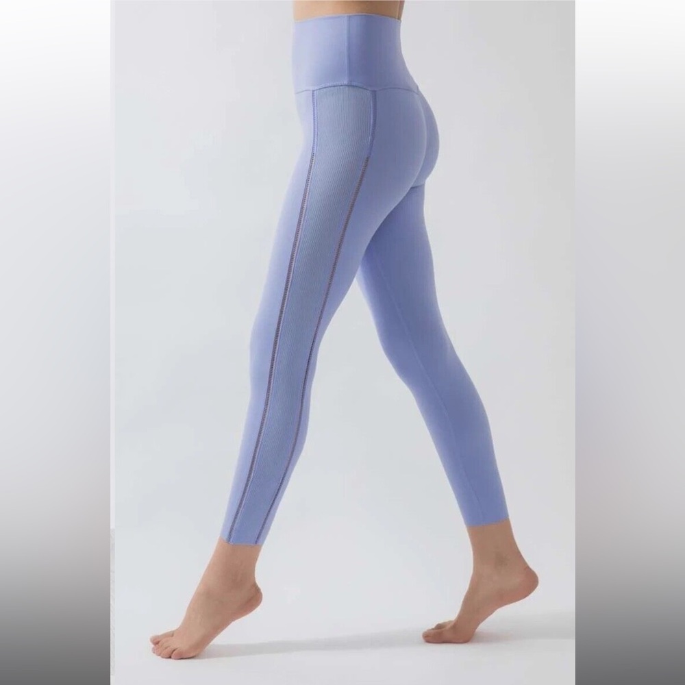 Nike Women's Luxe Ribbed High Rise 7/8 Yoga Tights Size small Cj3663-569 violet